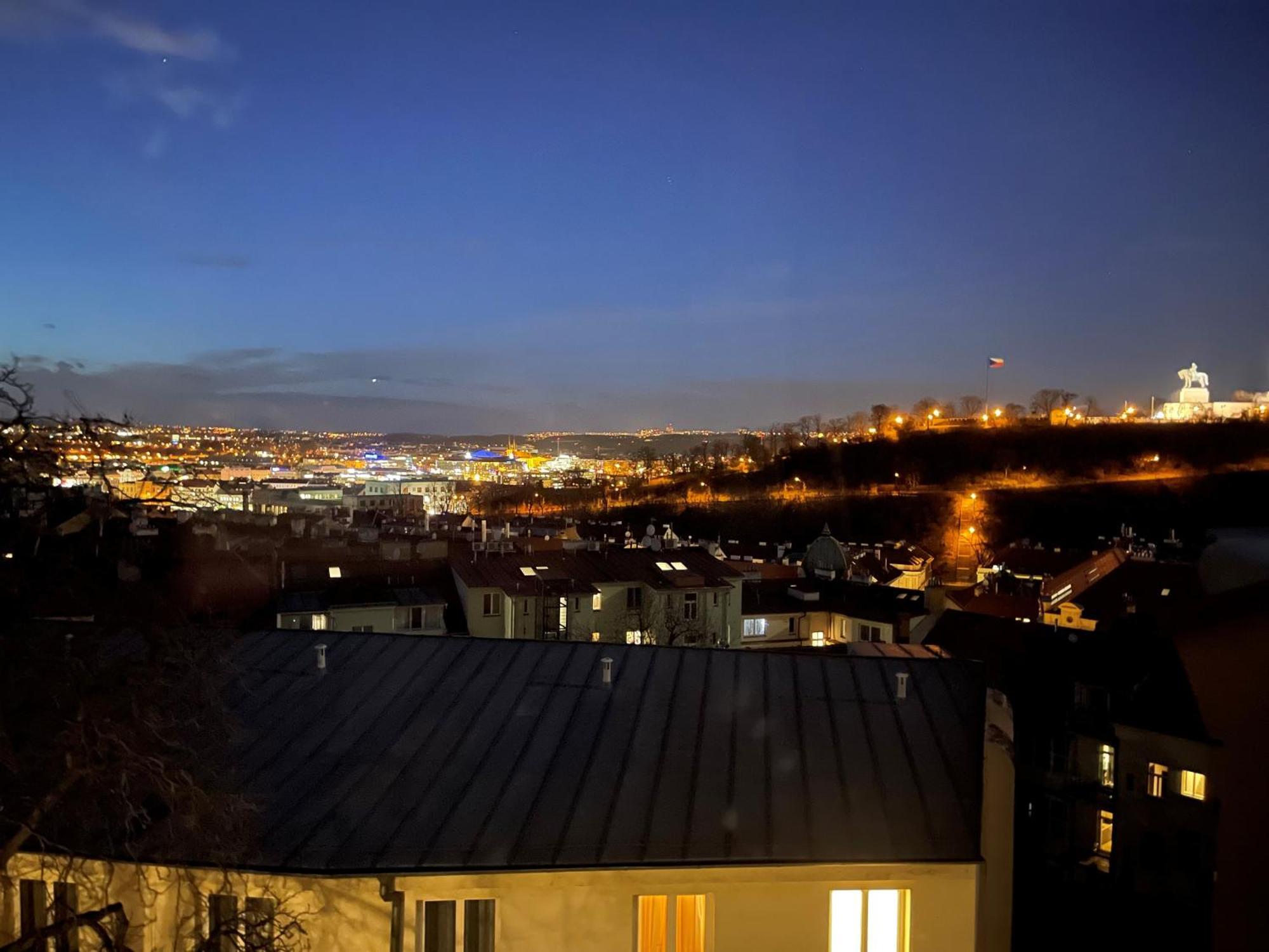 Apartment Cimburkova Прага Экстерьер фото